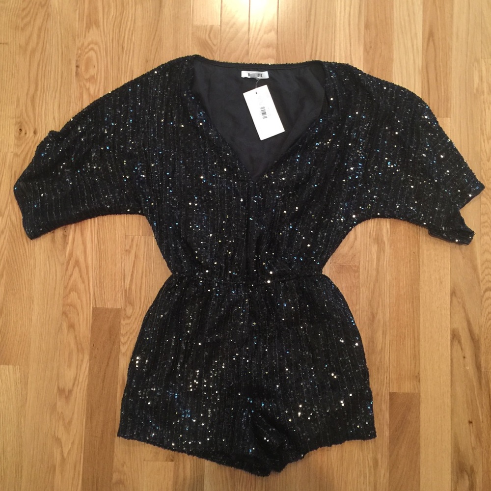NWT BB Dakota Clare Black Sequin Romper; Small